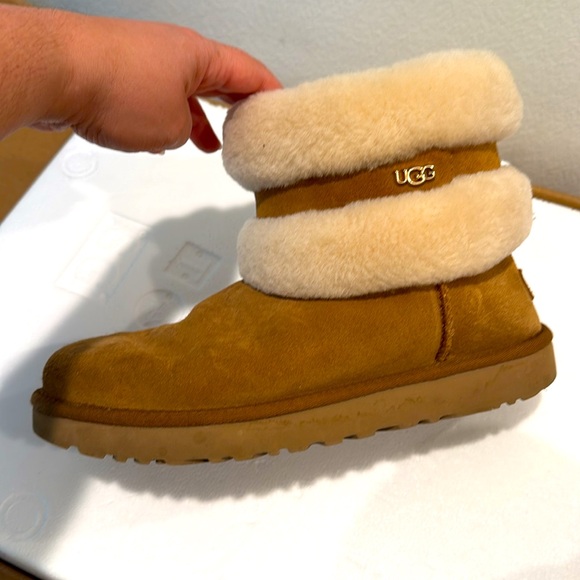 UGG Fluff Mini Belted still on website! - Picture 8 of 9